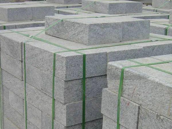 芝麻黑與芝麻灰花崗巖 從礦山到裝飾，詳解生產(chǎn)加工廠家分類(lèi)